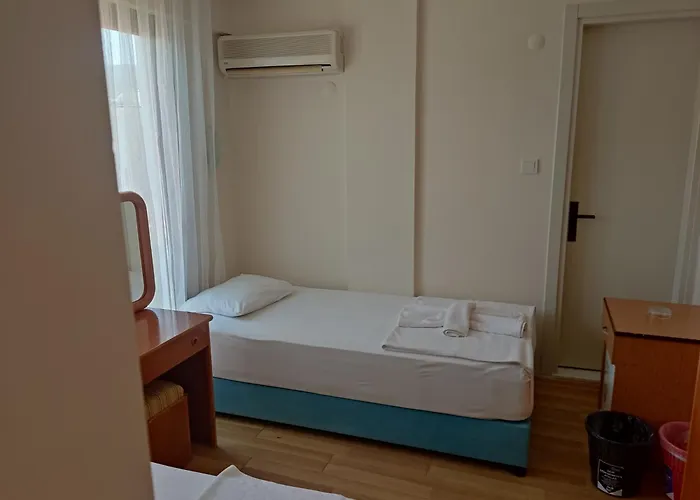 Villa Hotel מלון *